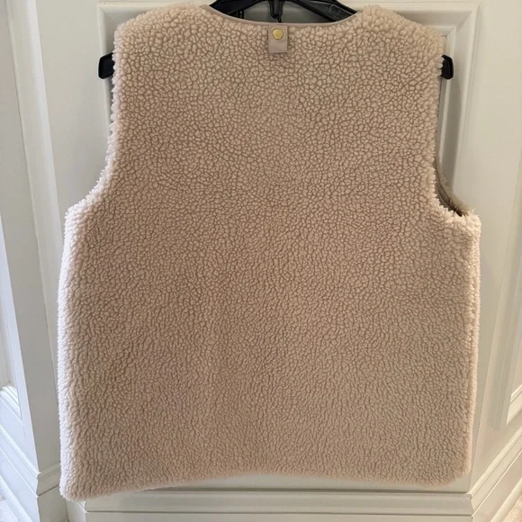 Barbour Dulsie Faux Fur Liner Vest - NWT - Picture 2 of 8